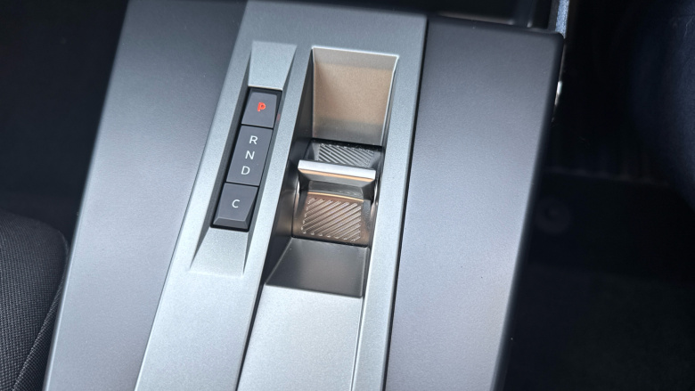 Vauxhall Frontera 83kW Design 44kWh 5dr Auto Electric Estate